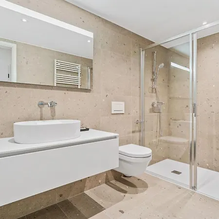 Modern Apartments In Clausen With Wifi, Kitchen & Workspace Luxembourg Exterior photo