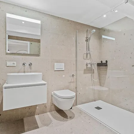 Modern Apartments In Clausen With Wifi, Kitchen & Workspace Luxembourg Exterior photo
