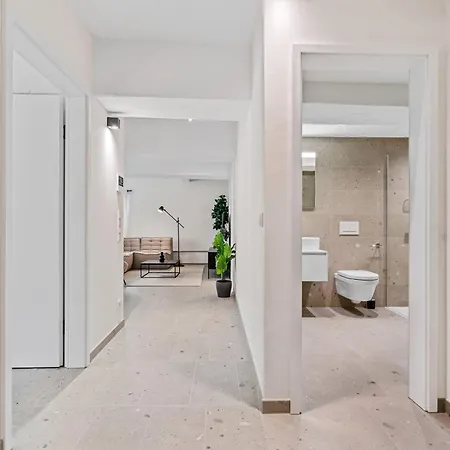 Modern Apartments In Clausen With Wifi, Kitchen & Workspace Luxembourg Exterior photo
