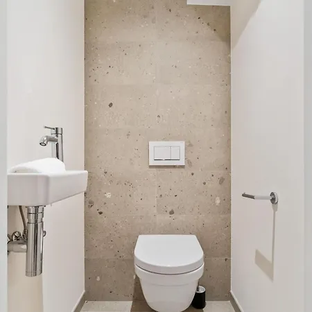 Modern Apartments In Clausen With Wifi, Kitchen & Workspace Luxembourg Exterior photo