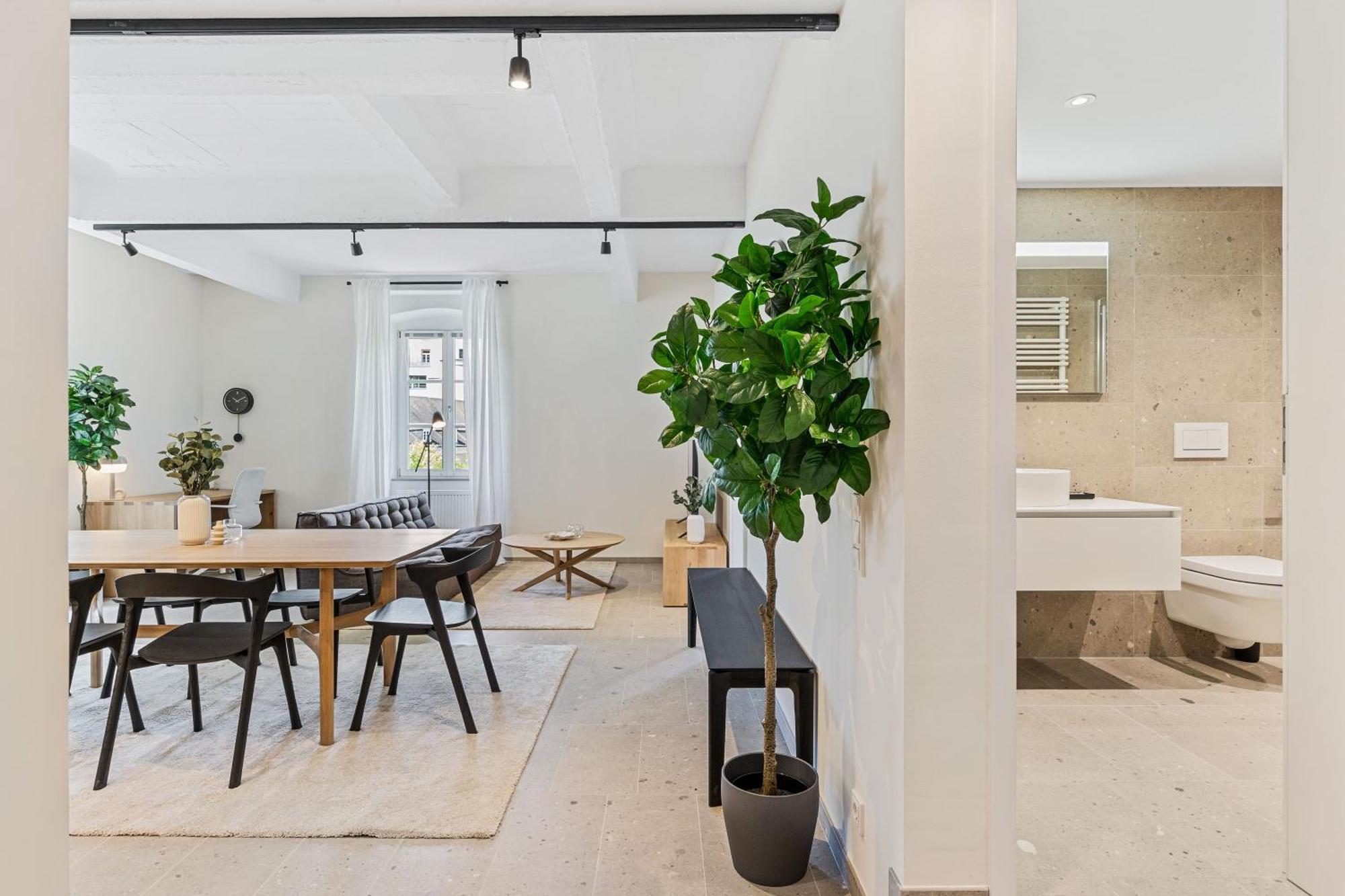 Modern In Clausen With Wifi, Kitchen & Workspace Apartamento