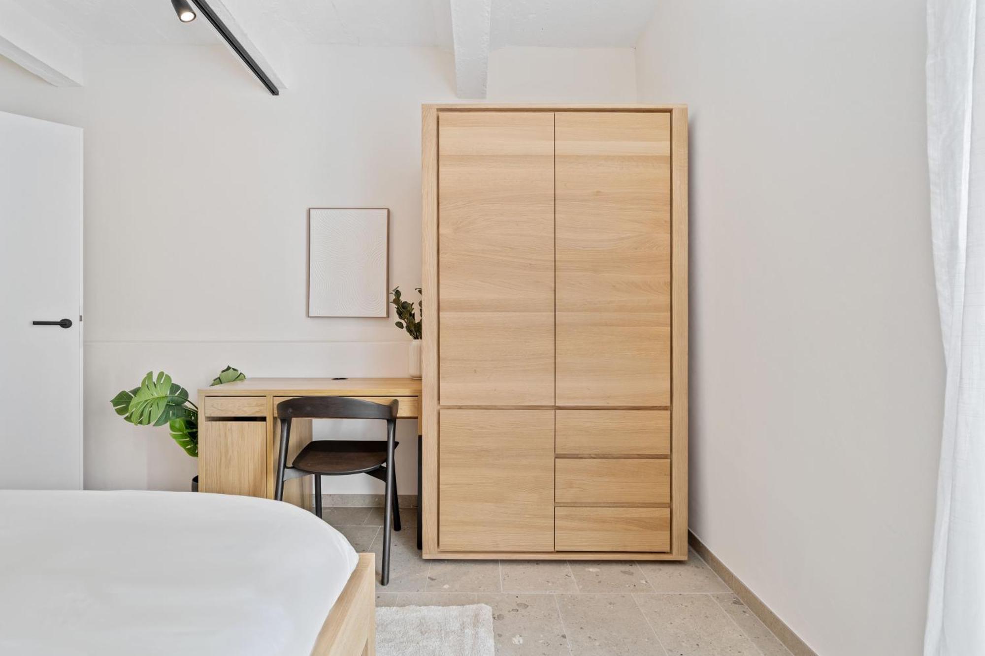Modern In Clausen With Wifi, Kitchen & Workspace Apartamento *