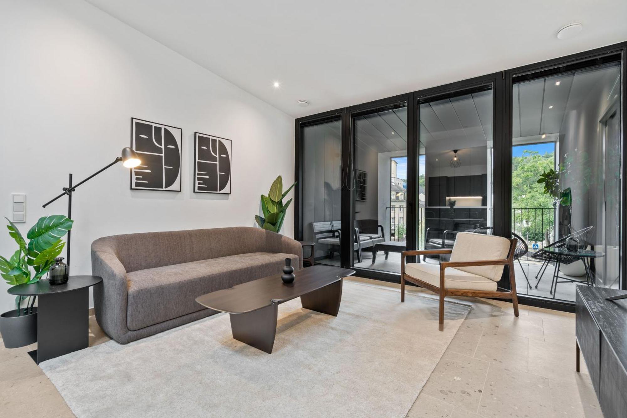 Apartamento Modern In Clausen With Wifi, Kitchen & Workspace *