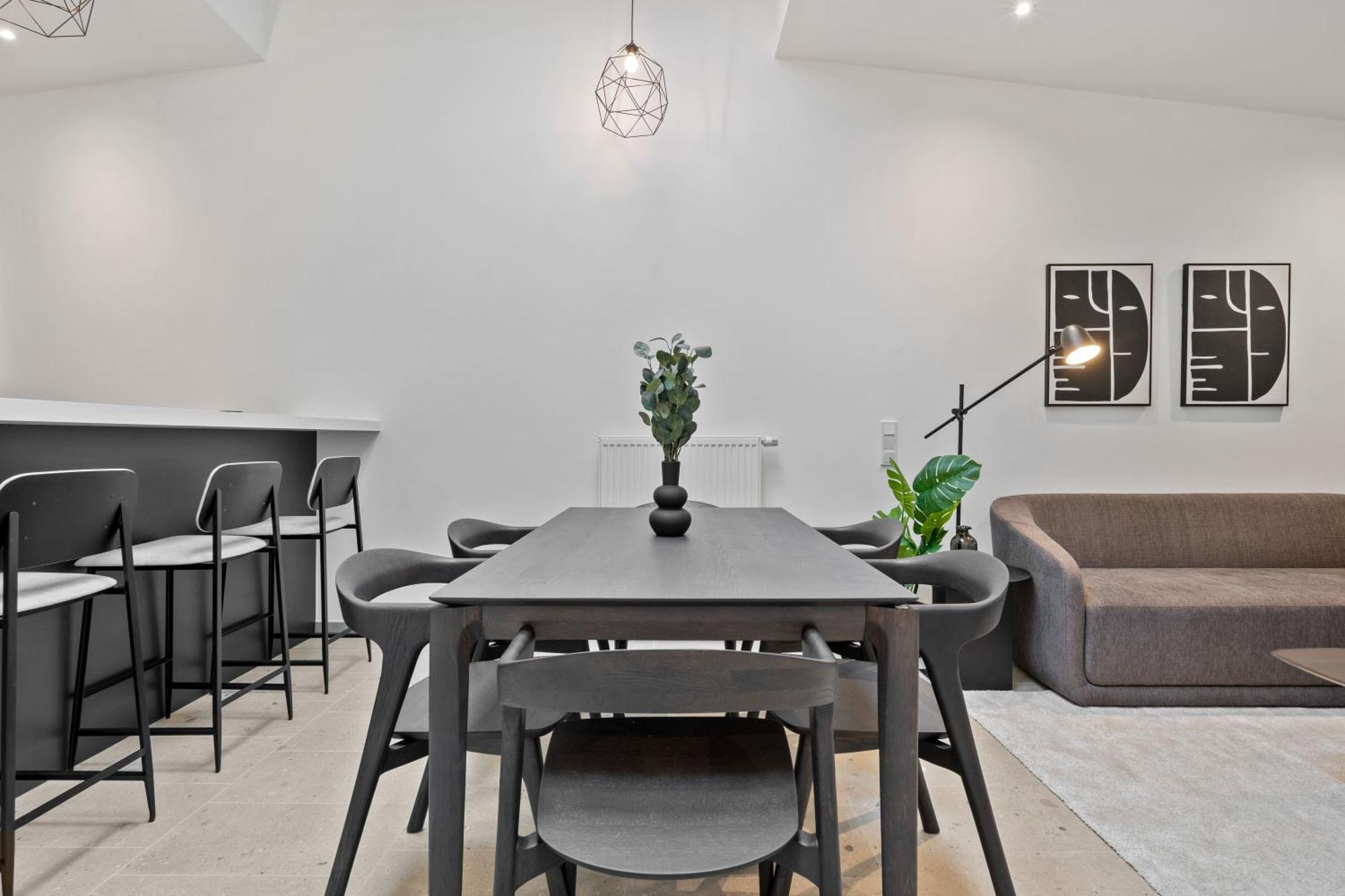 Modern In Clausen With Wifi, Kitchen & Workspace * Luxemburgo