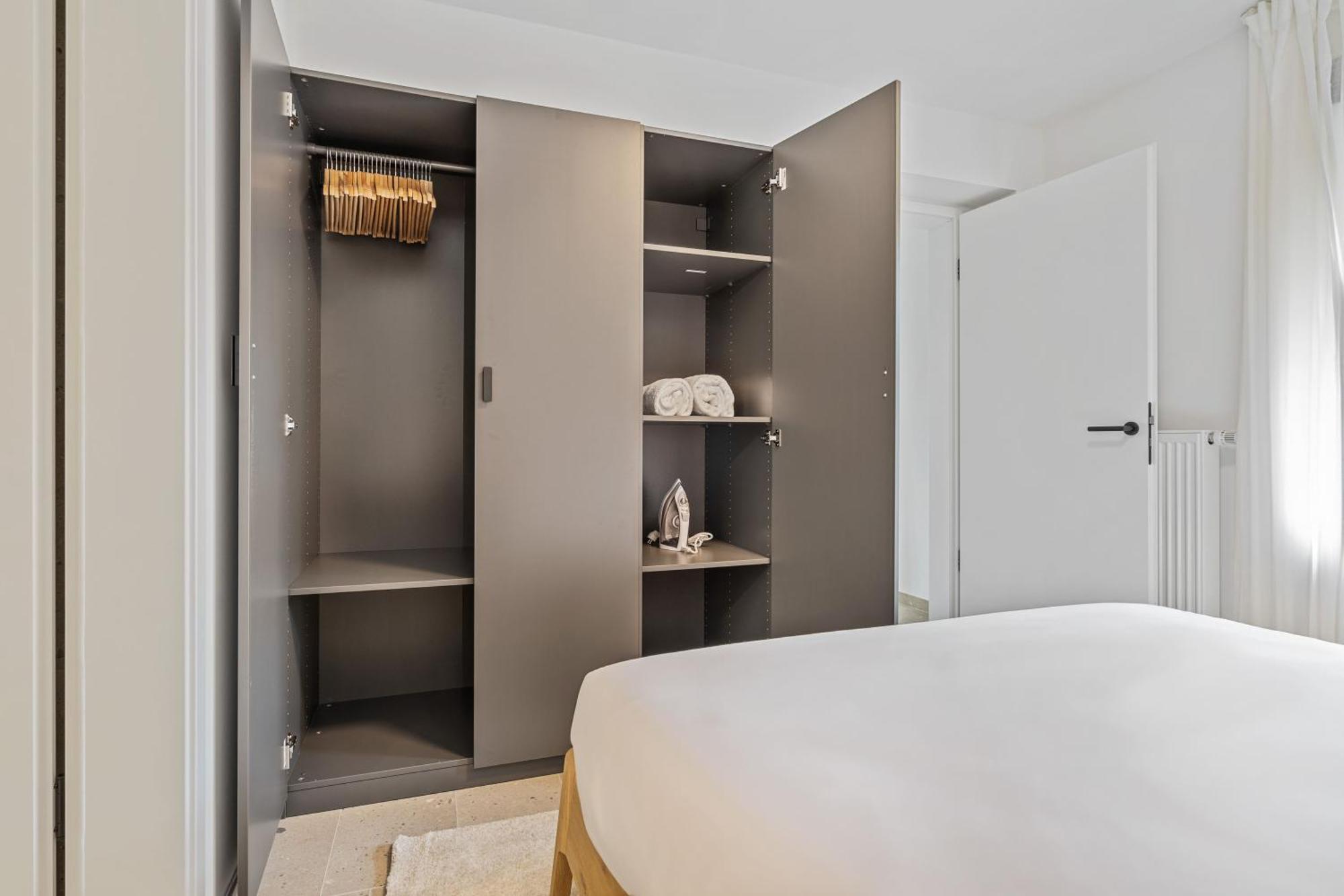 Modern In Clausen With Wifi, Kitchen & Workspace Luxembourg